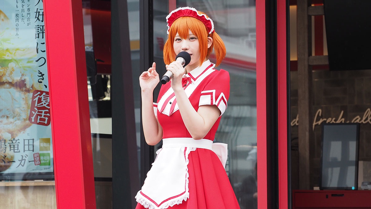 画像コスプレイヤーえなこさん、KFCの1日店長に就任する 画像1