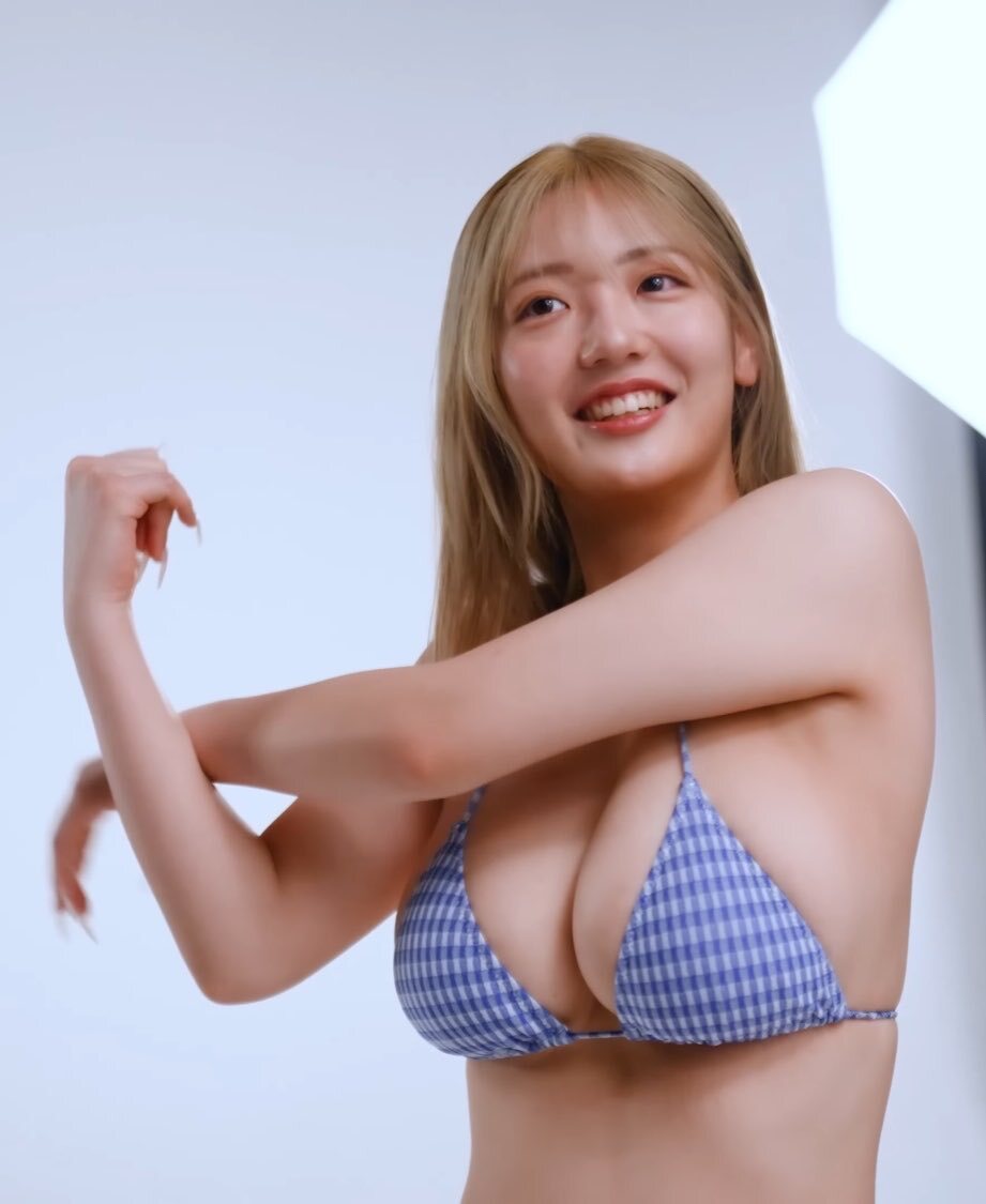 画像爆乳で恵体のアイドル「胸コンプレックスだからグラビアは絶対NG!でも知名度上げるためなら…」 画像1