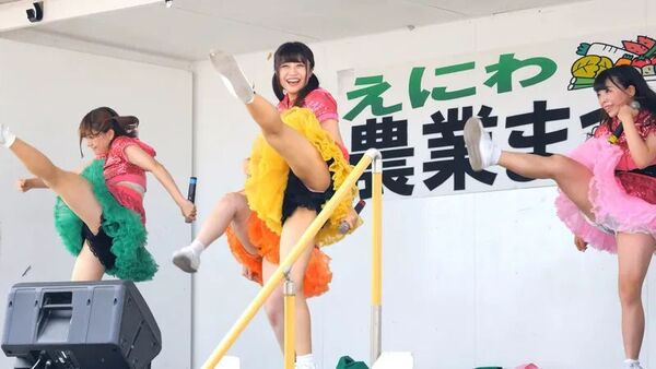 画像31歳アイドル「女の子と触れ合ったことがないネットのおじさんたち、今時のミニスカには全て中にズボンがついています」 画像1
