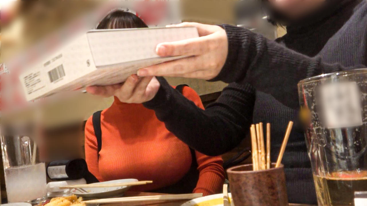 画像巨乳さん24歳ニットの巨乳を突き出しながら勧誘してくるお姉さん!! 画像5 画像巨乳さん24歳ニットの巨乳を突き出しながら勧誘してくるお姉さん!! 画像5
